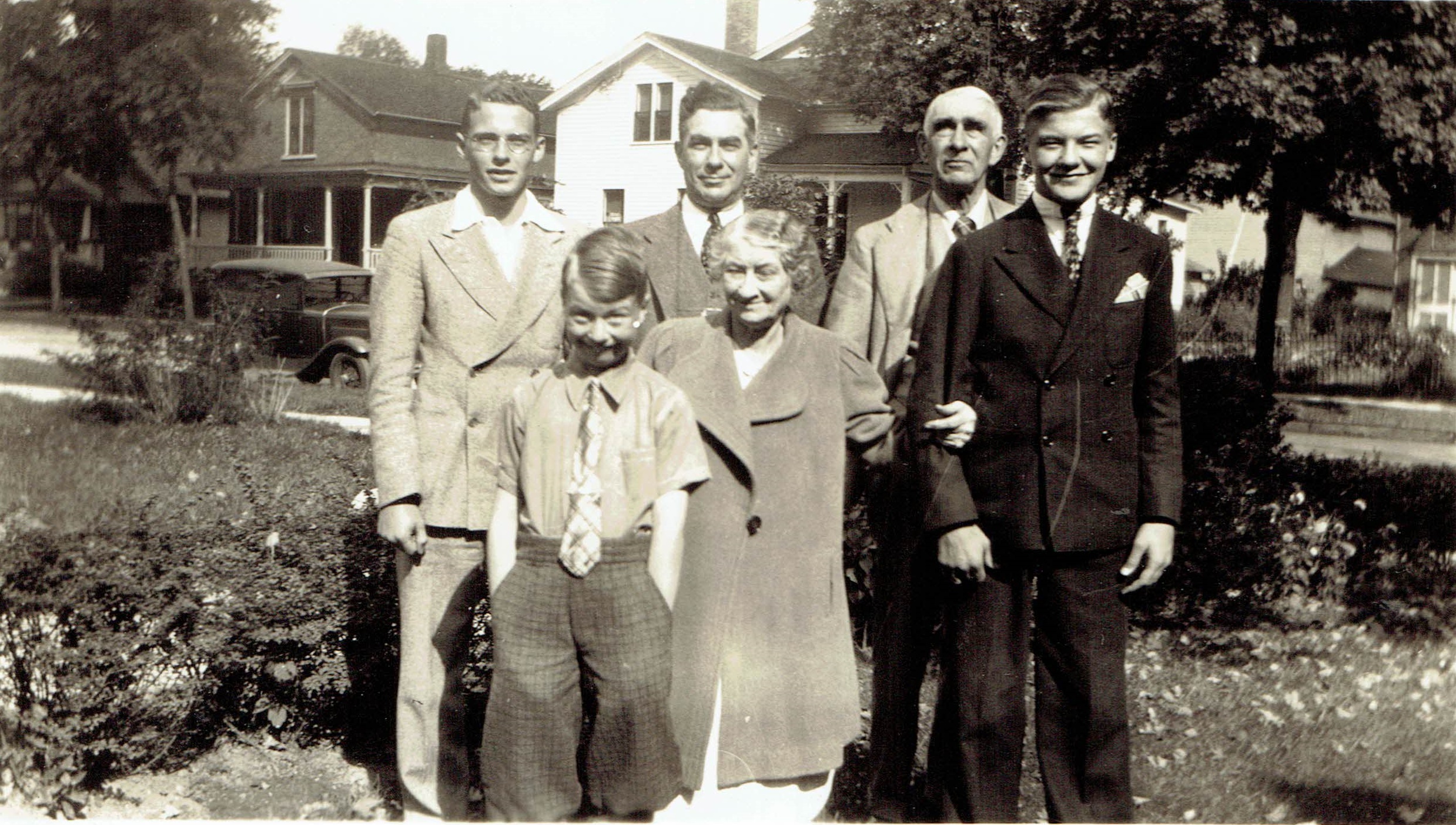 Birch-Yost boys with father and paternal grandparents. Back: Frank Jr., Frank, Albert. Front: Thomas, Marion [Church], John